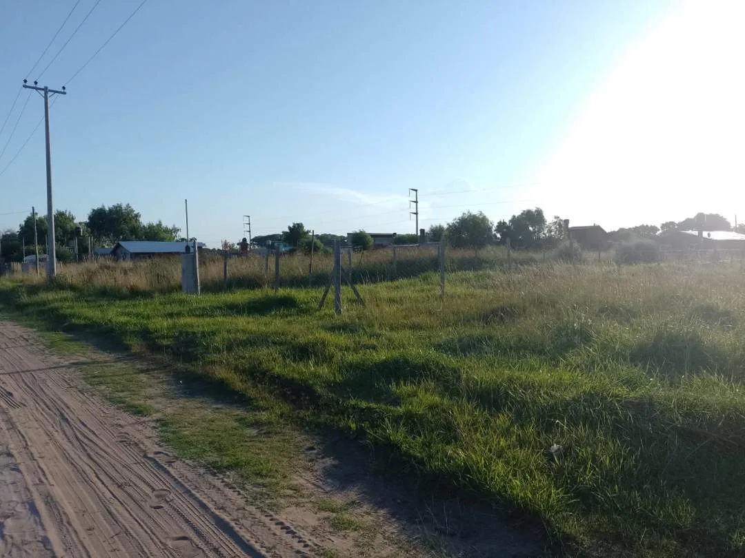 TERRENO A 1400 METRO DEL MAR EN LAS TONINAS
