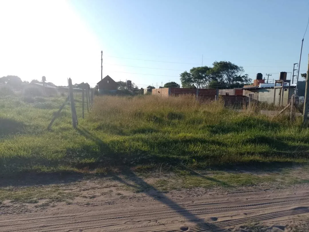 TERRENO A 1400 METRO DEL MAR EN LAS TONINAS