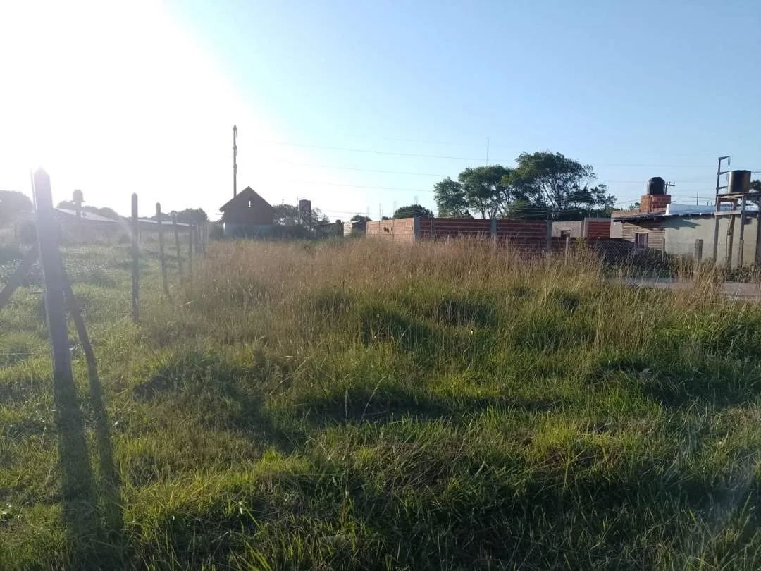 TERRENO A 1400 METRO DEL MAR EN LAS TONINAS