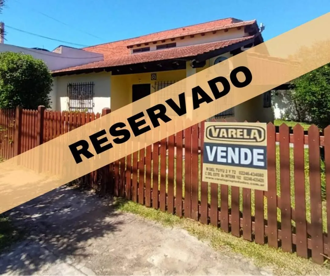 437- CHALET 4 AMBIENTES AL FRENTE ( RESERVADO )