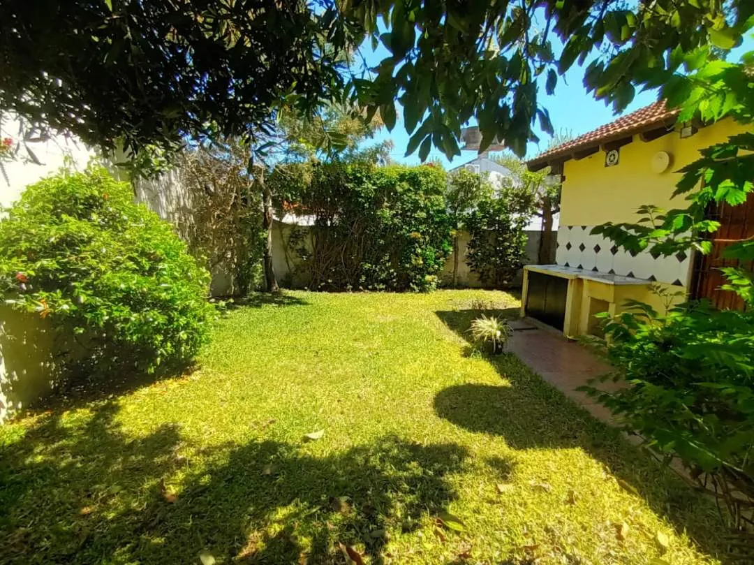 437- CHALET 4 AMBIENTES AL FRENTE ( RESERVADO )