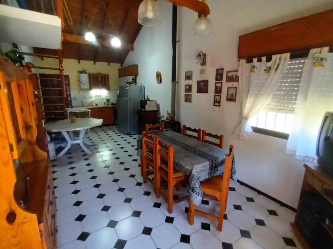 437- CHALET 4 AMBIENTES AL FRENTE ( RESERVADO )