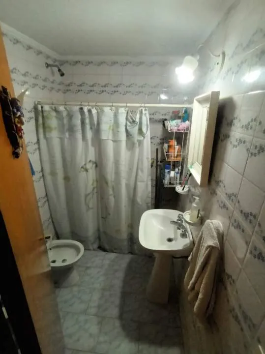 437- CHALET 4 AMBIENTES AL FRENTE ( RESERVADO )