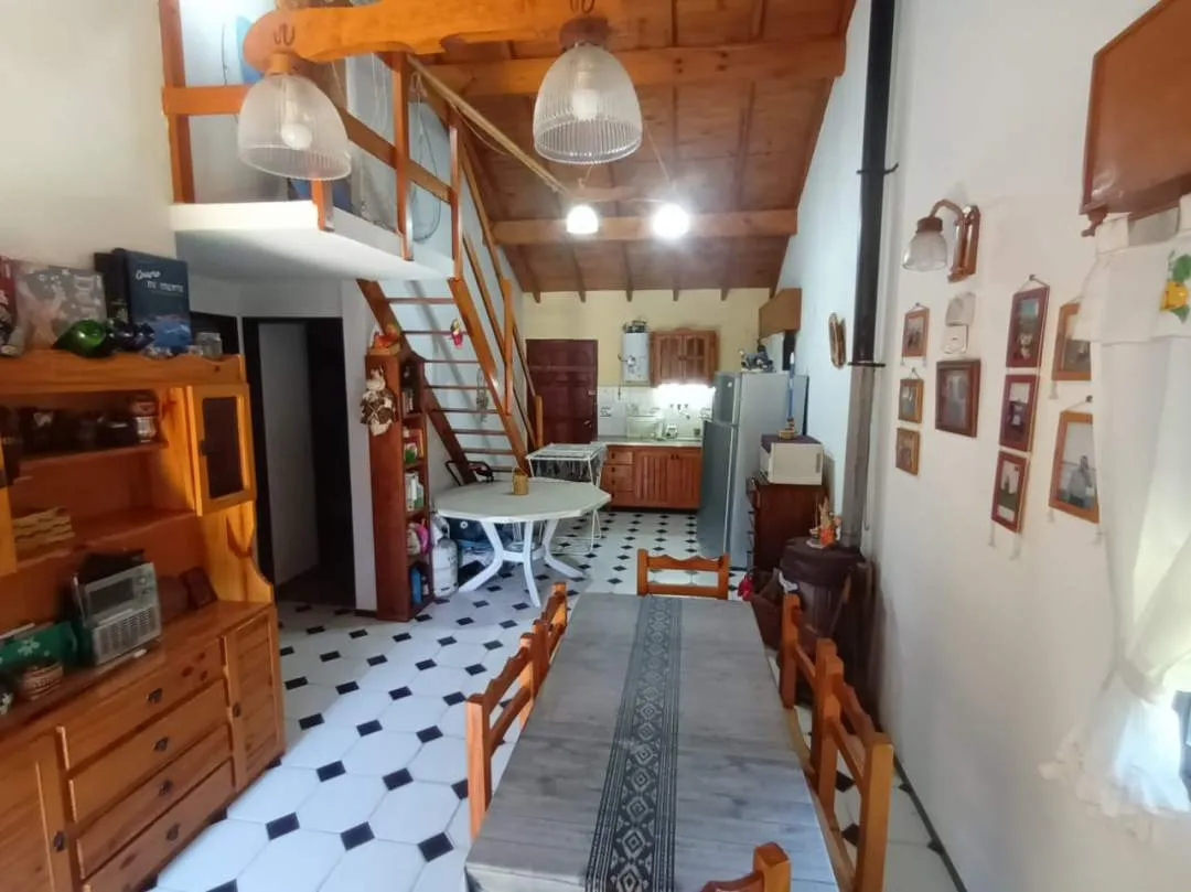 437- CHALET 4 AMBIENTES AL FRENTE ( RESERVADO )