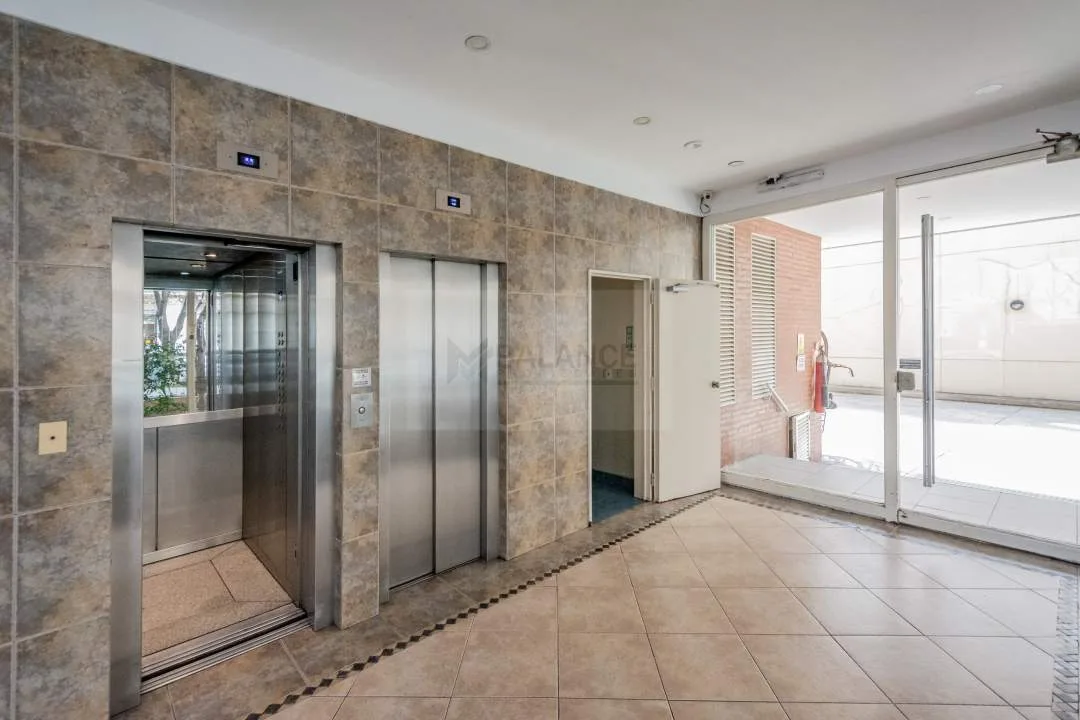 VENTA DPTO 3 AMB BARRACAS COCHERA