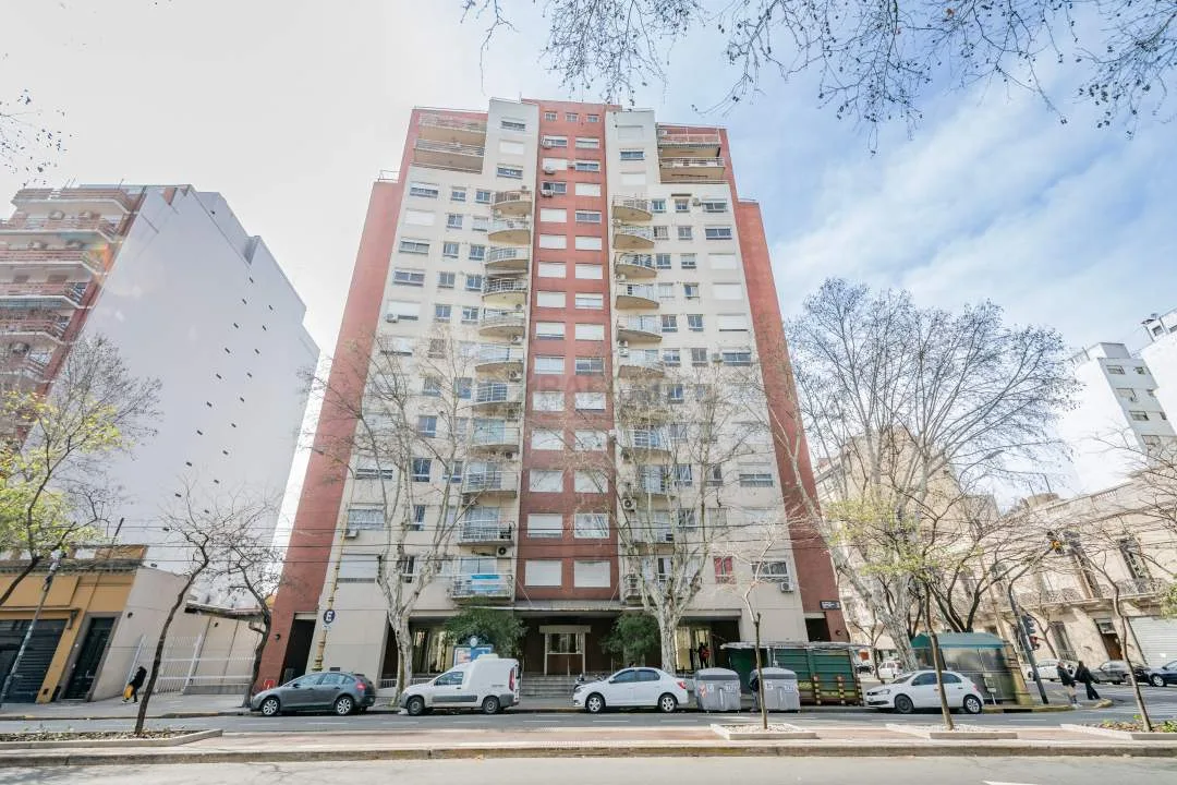 VENTA DPTO 3 AMB BARRACAS COCHERA