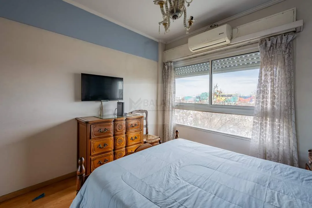 VENTA DPTO 3 AMB BARRACAS COCHERA