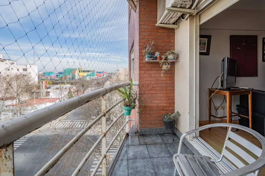VENTA DPTO 3 AMB BARRACAS COCHERA
