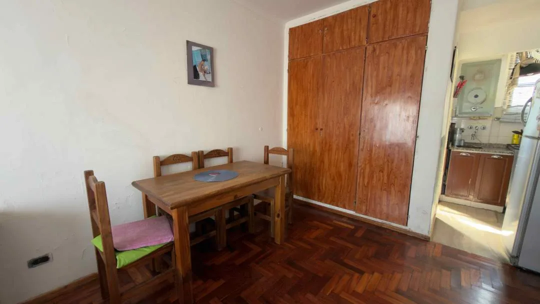MONSERRAT, Solis al 1100. Venta monoambiente con balcón al frente! Ideal para renta temporaria