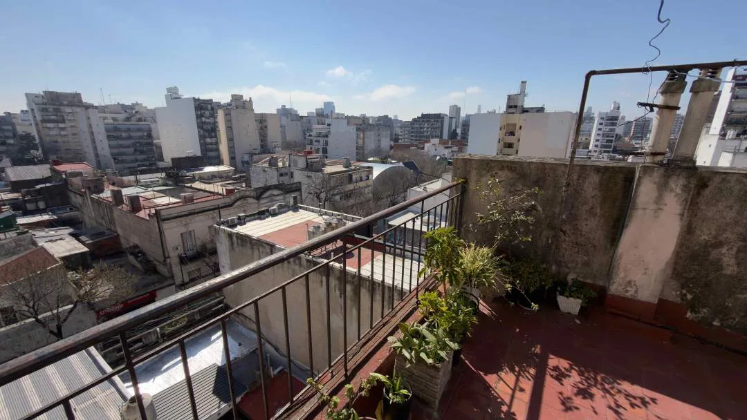 MONSERRAT, Solis al 1100. Venta monoambiente con balcón al frente! Ideal para renta temporaria