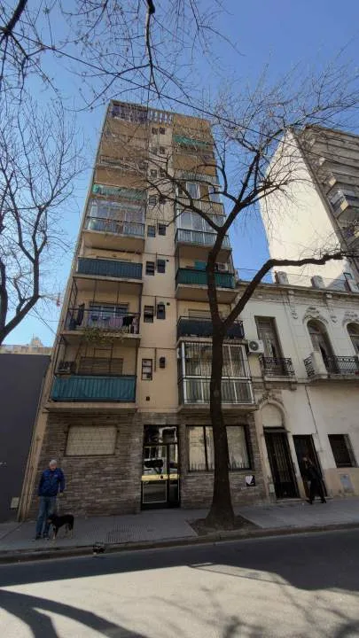 MONSERRAT, Solis al 1100. Venta monoambiente con balcón al frente! Ideal para renta temporaria