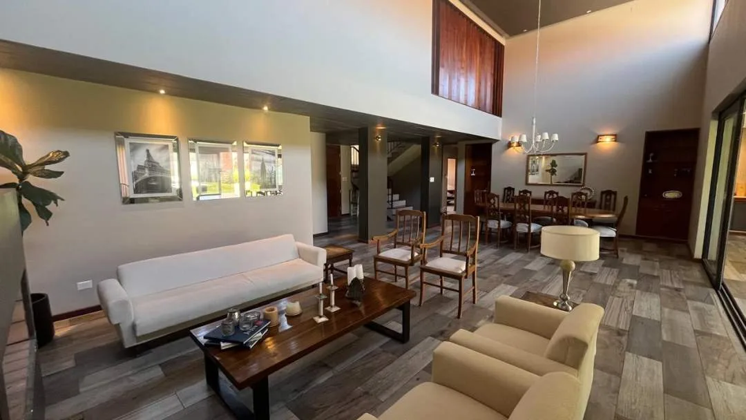 VENTA | CASA | B° BAJO LA VIÑA | 395.000 USD
