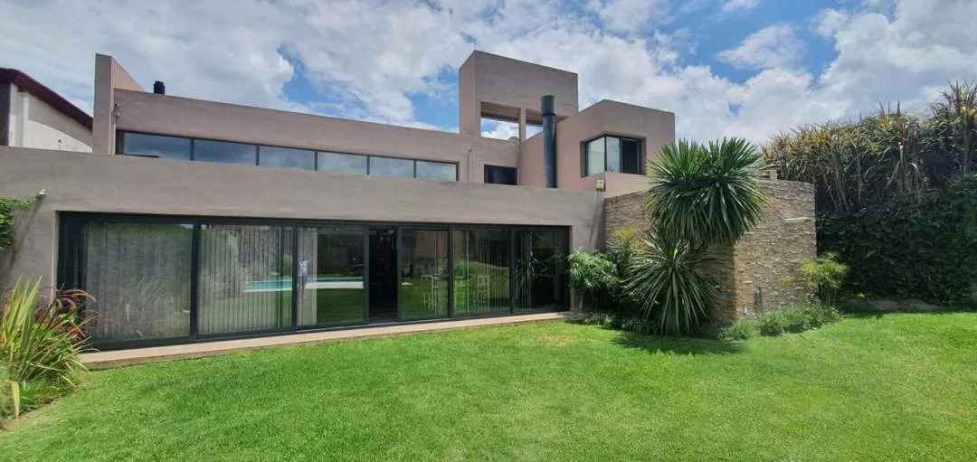 VENTA | CASA | B° BAJO LA VIÑA | 395.000 USD