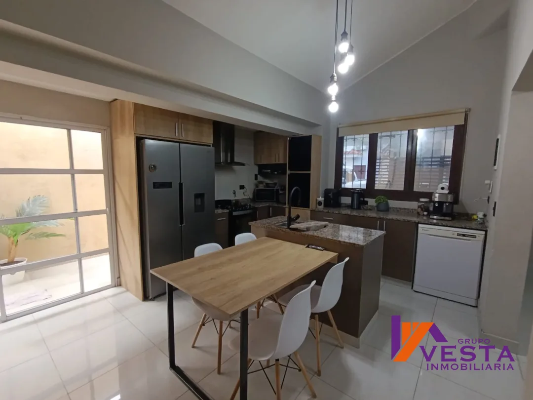 ESPAÑA 1450-CASA-VENTA-MACROCENTRO-CON DEPARTAMENTO INTERNO-SALTA