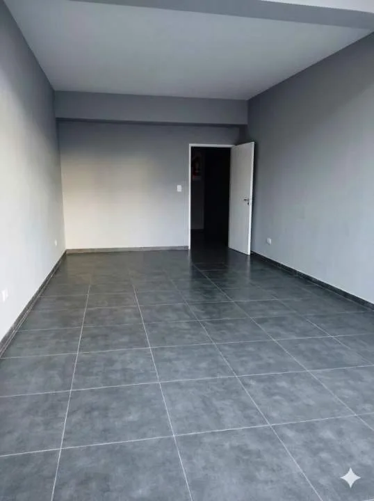 En Pinamar Local en Alquiler. Apto Profesional. Zona Centro.