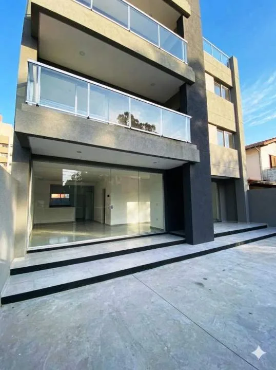 En Pinamar Local en Alquiler. Apto Profesional. Zona Centro.