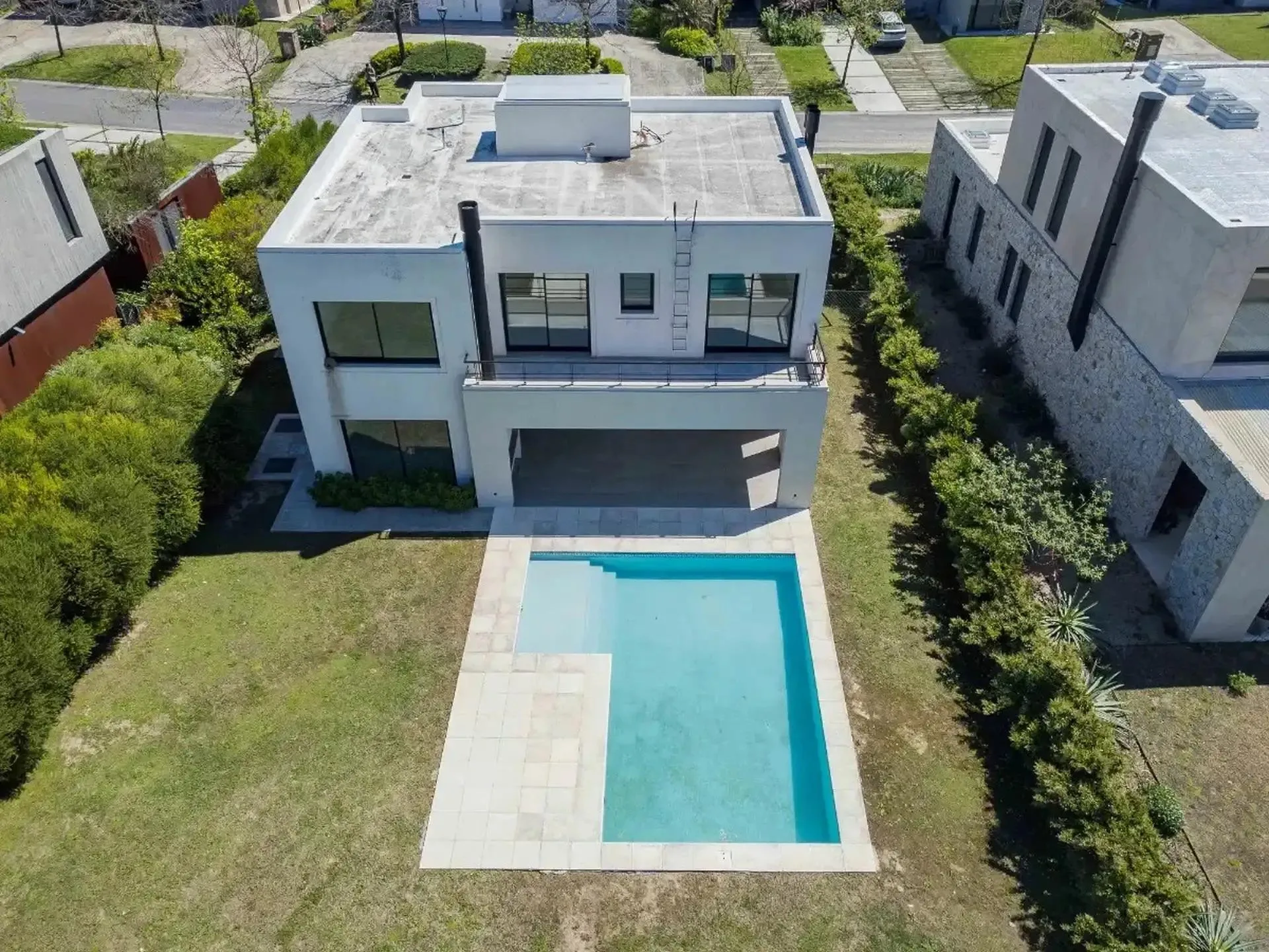 Casa Al Golf en venta- 226 m2 -En Canton Golf- excelente construccion