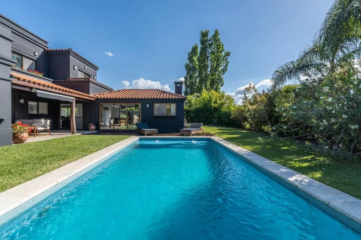Venta de fabulosa casa en La Alameda Nordelta