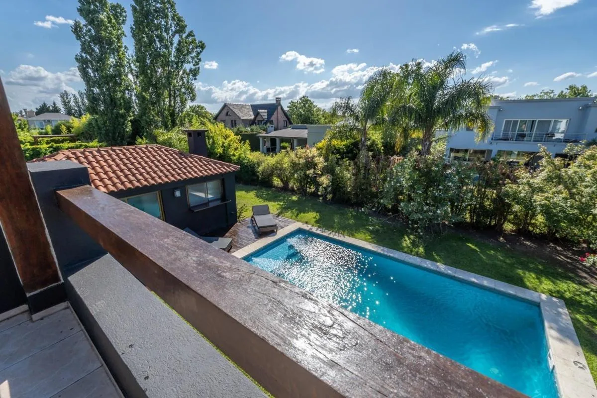 Venta de fabulosa casa en La Alameda Nordelta
