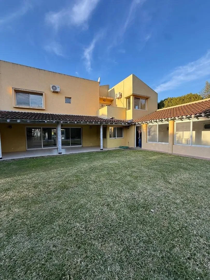 CASA EN  ALQUILER | 4 AMBIENTES | SAN ISIDRO LABRADOR | VILLA NUEVA [duplicada]
