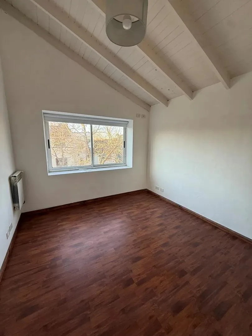CASA EN  ALQUILER | 4 AMBIENTES | SAN ISIDRO LABRADOR | VILLA NUEVA [duplicada]