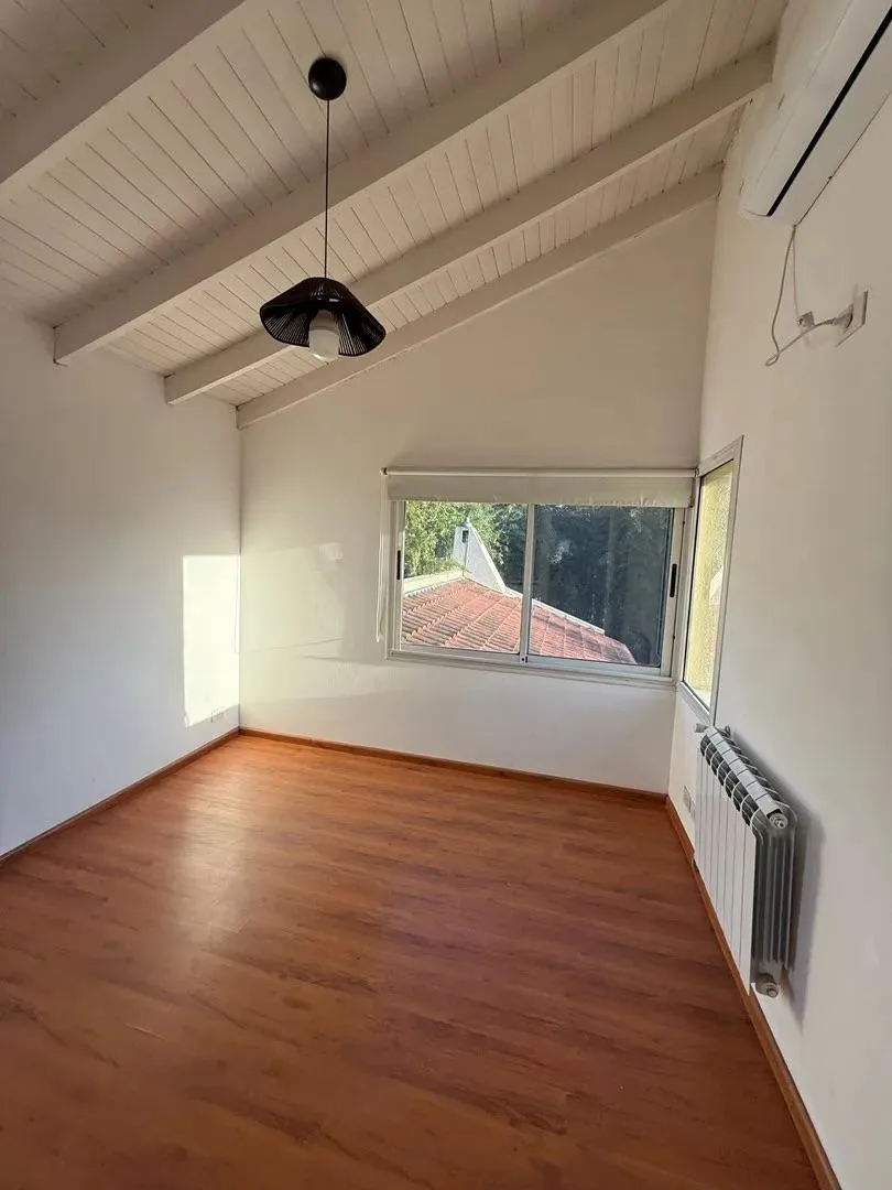 CASA EN  ALQUILER | 4 AMBIENTES | SAN ISIDRO LABRADOR | VILLA NUEVA [duplicada]