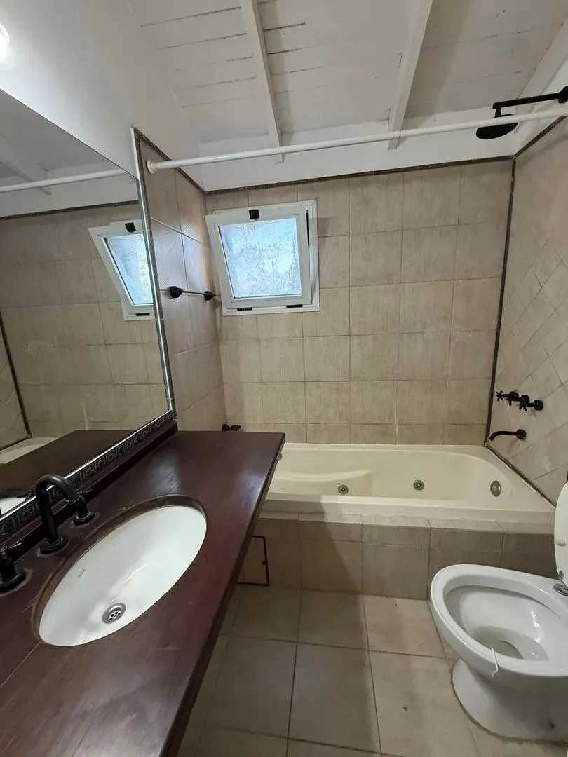 CASA EN  ALQUILER | 4 AMBIENTES | SAN ISIDRO LABRADOR | VILLA NUEVA [duplicada]