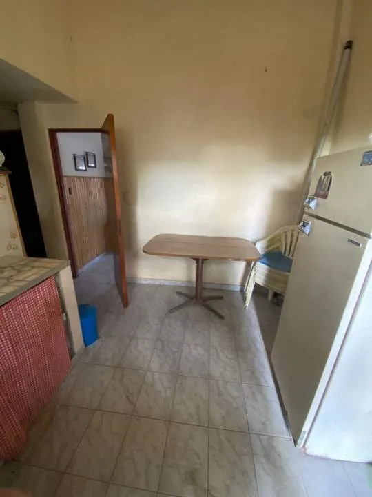 440- VENDE CHALET 4 AMBIENTES .-