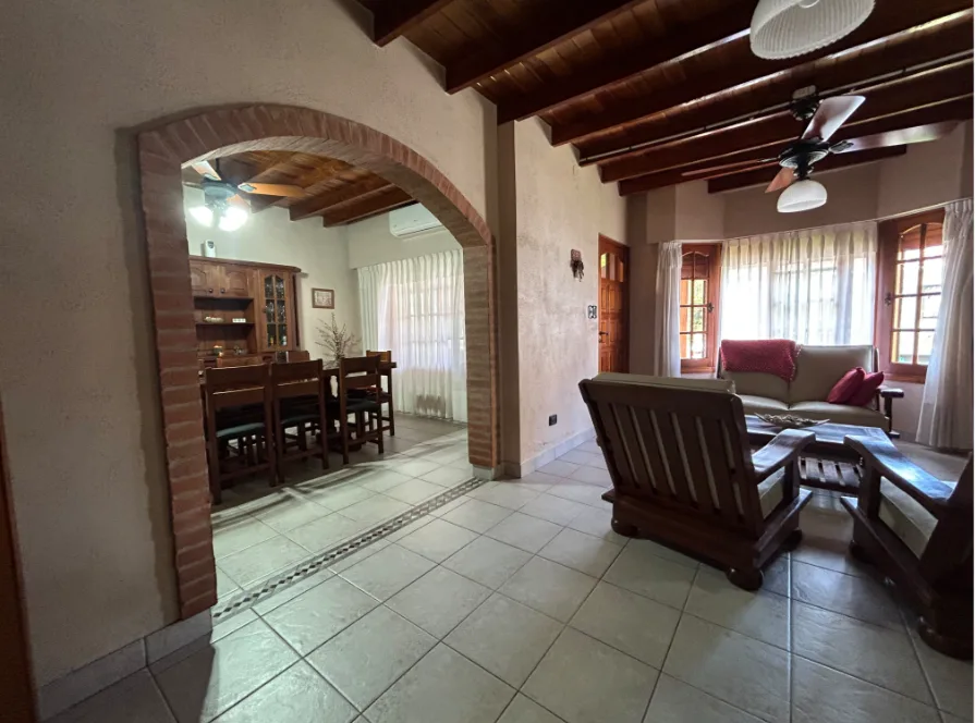 Casa 6 ambientes-Venta-Ciudad Jardin