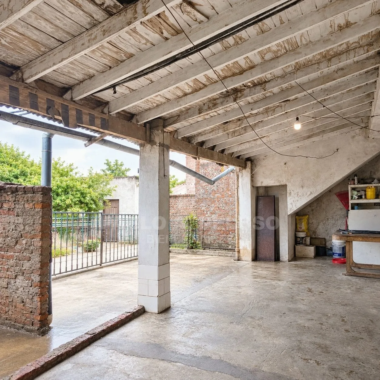 VENTA DEPARTAMENTO 3 AMBIENTES CON LOCAL, MERLO ZONA OESTE. BS. AS.