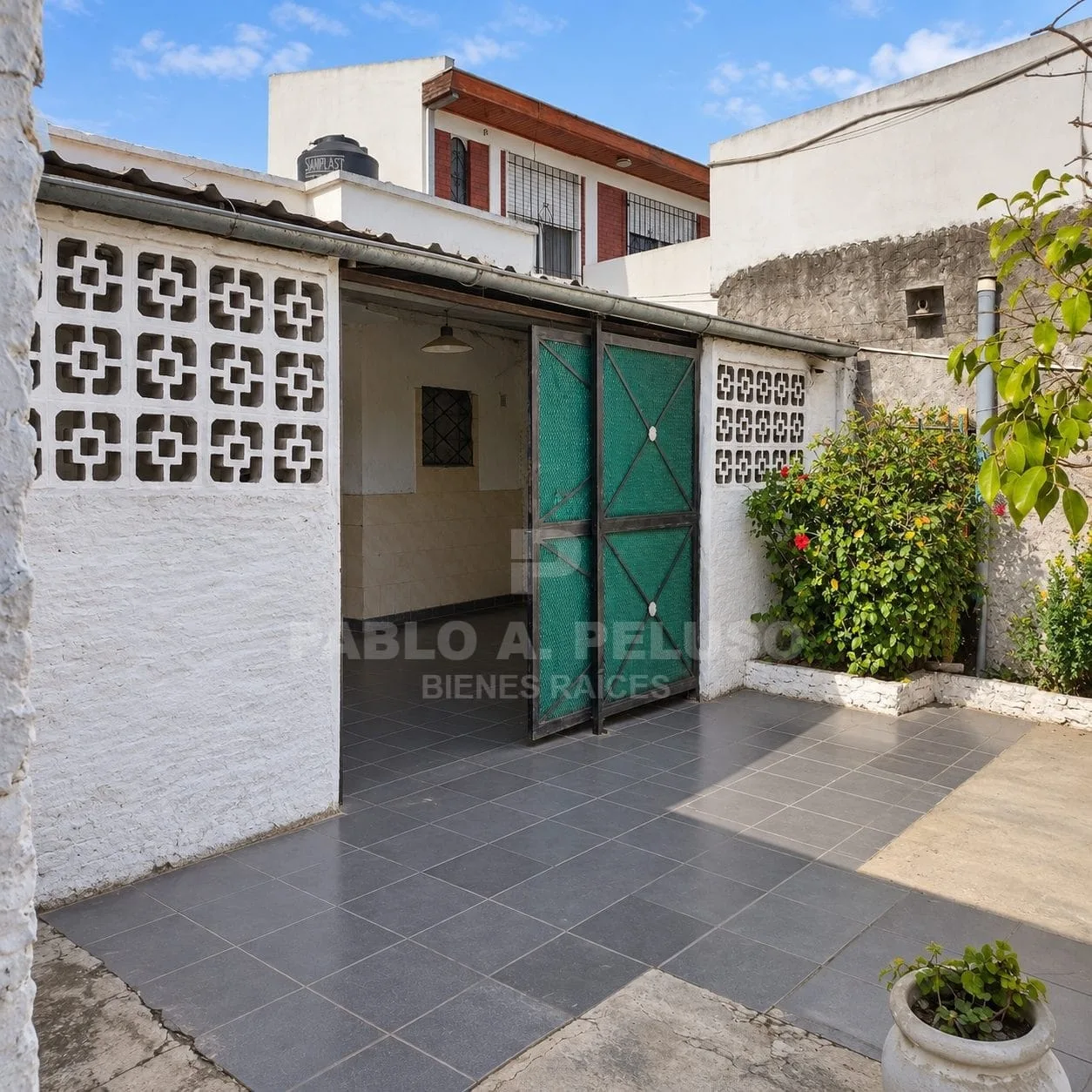 CASA 5 AMBIENTES EN LIBERTAD MERLO.  ZONA OESTE. BUENOS AIRES