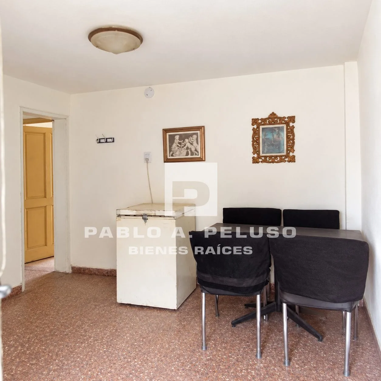 VENTA DE CASA DOS AMBIENTES CON AMPLIO LOTE EN  MERLO. ZONA OESTE. BUENOS AIRES