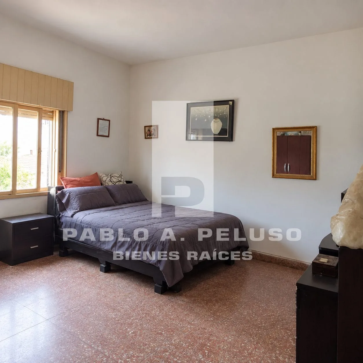 VENTA DE CASA DOS AMBIENTES CON AMPLIO LOTE EN  MERLO. ZONA OESTE. BUENOS AIRES