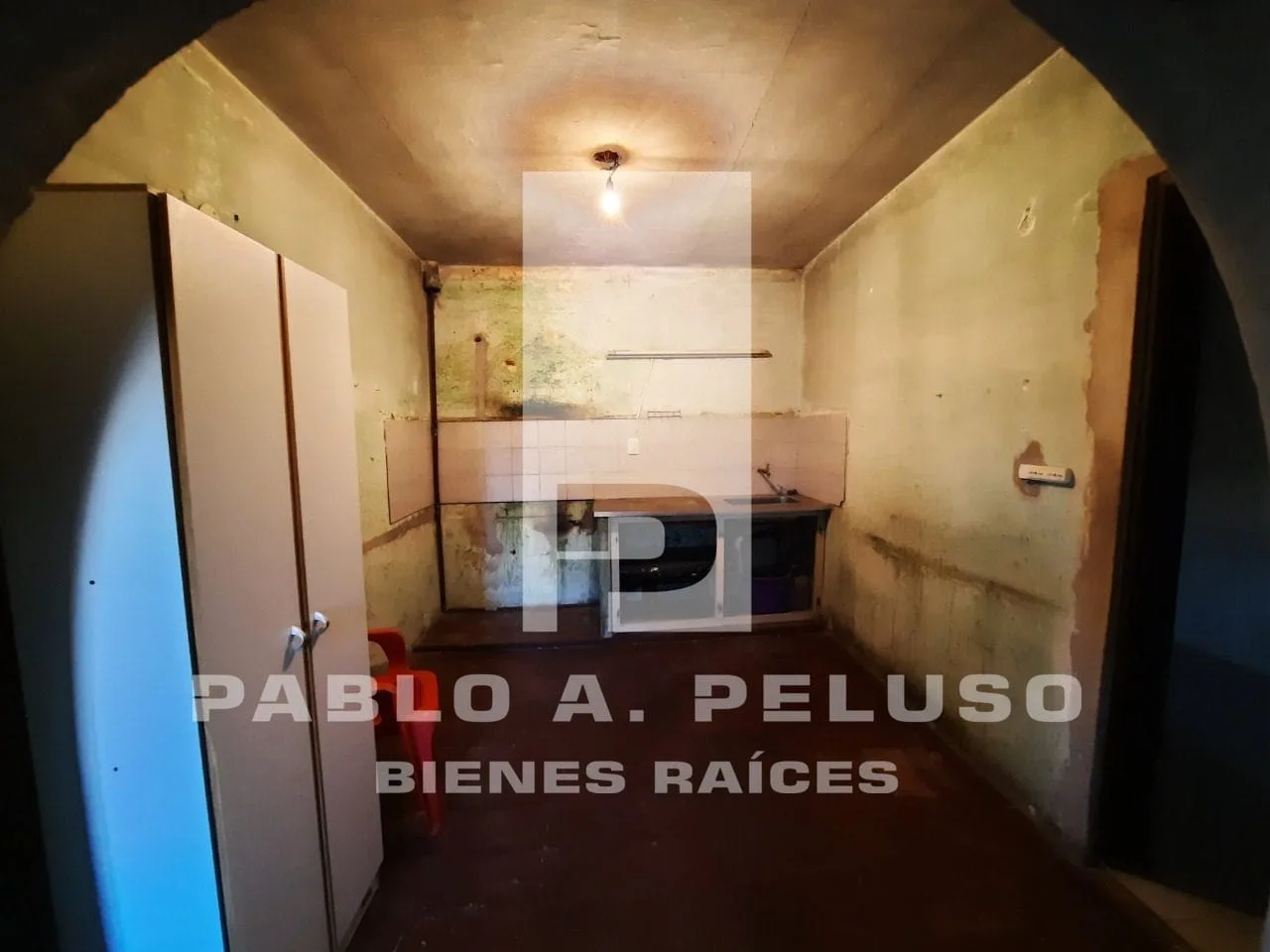 VENTA DOS CASAS, 2 Y 3 AMBIENTES. LIBERTAD, MERLO. ZONA OESTE. BUENOS AIRES