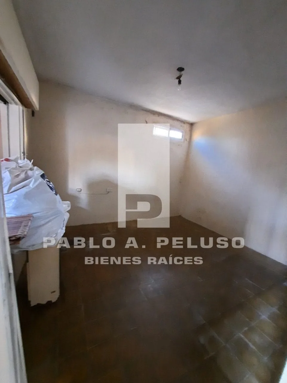 VENTA DOS CASAS, 2 Y 3 AMBIENTES. LIBERTAD, MERLO. ZONA OESTE. BUENOS AIRES