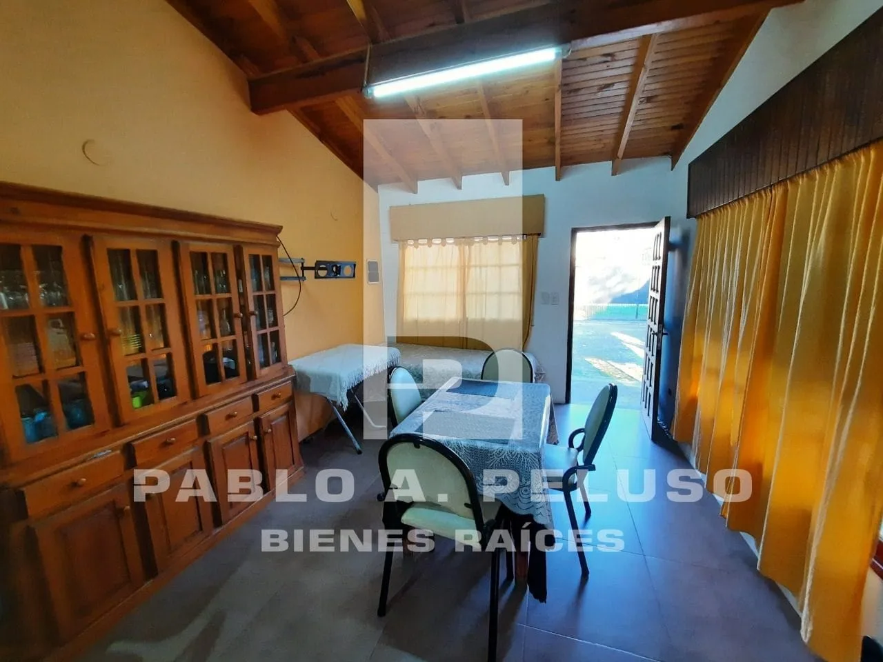 VENTA DOS CASAS, 2 Y 3 AMBIENTES. LIBERTAD, MERLO. ZONA OESTE. BUENOS AIRES
