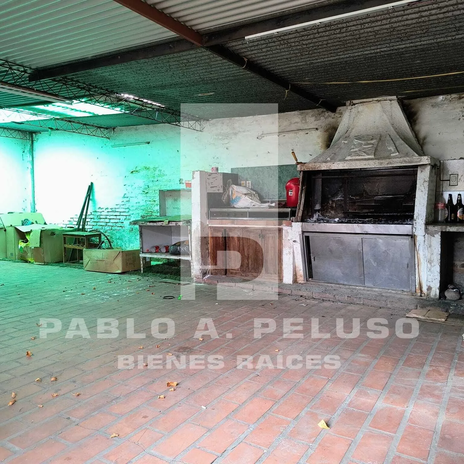 VENTA CASA 4 AMBIENTES Y MONOAMBIENTE EN MERLO. ZONA OESTE. BUENOS AIRES.
