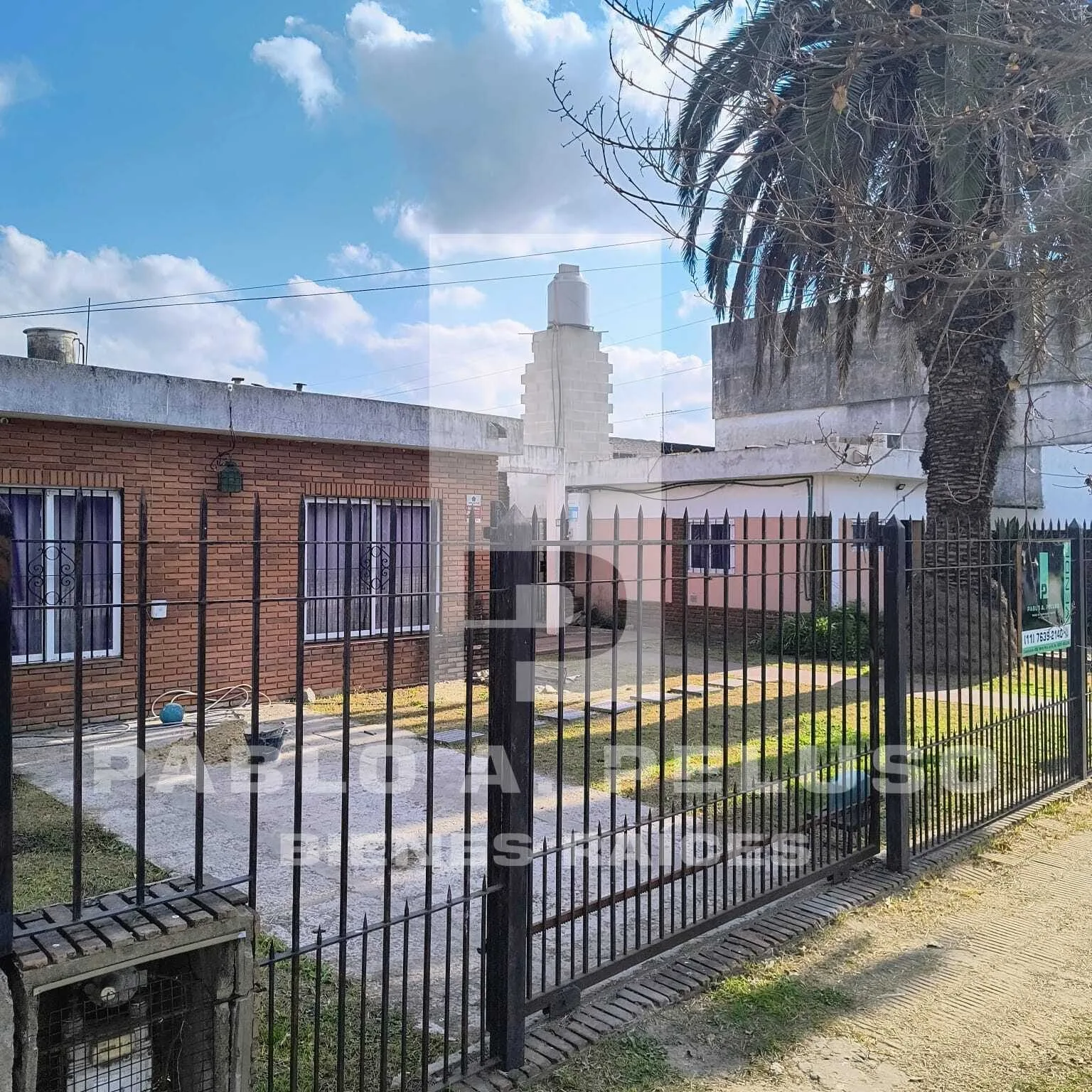 VENTA CASA 4 AMBIENTES Y MONOAMBIENTE EN MERLO. ZONA OESTE. BUENOS AIRES.