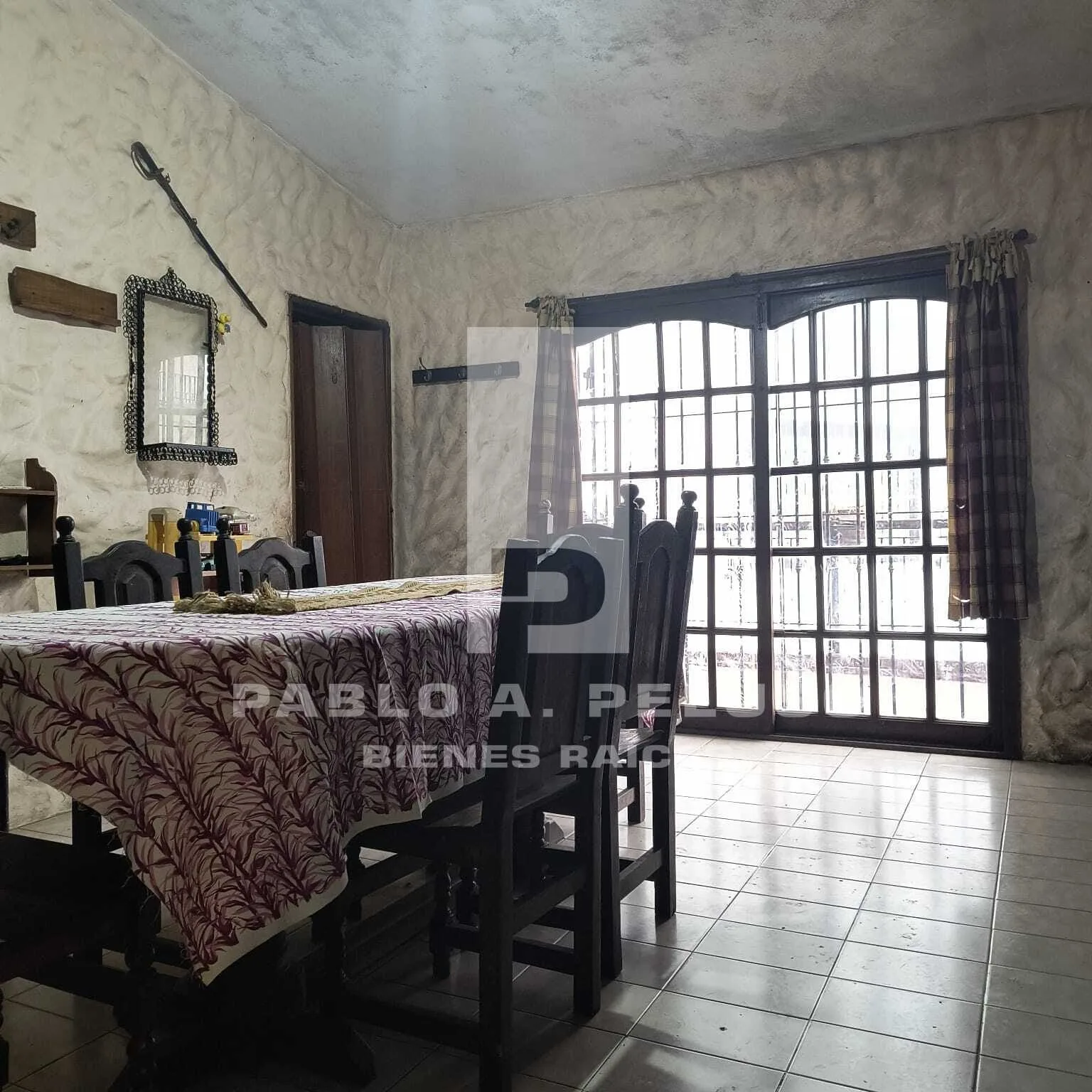 Venta Casa, Oficina Y Cocheras. Merlo. Zona Oeste. Buenos Aires