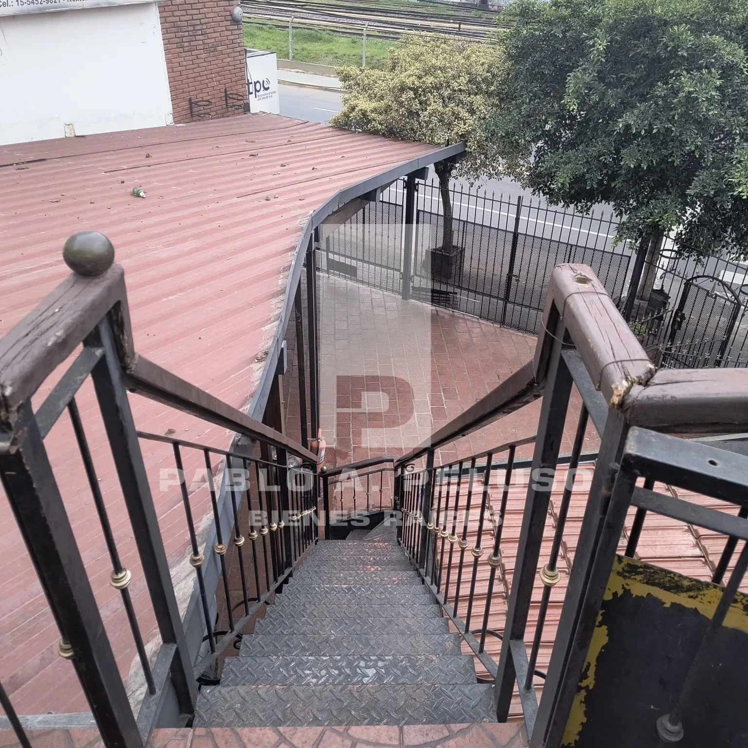 Venta Casa, Oficina Y Cocheras. Merlo. Zona Oeste. Buenos Aires