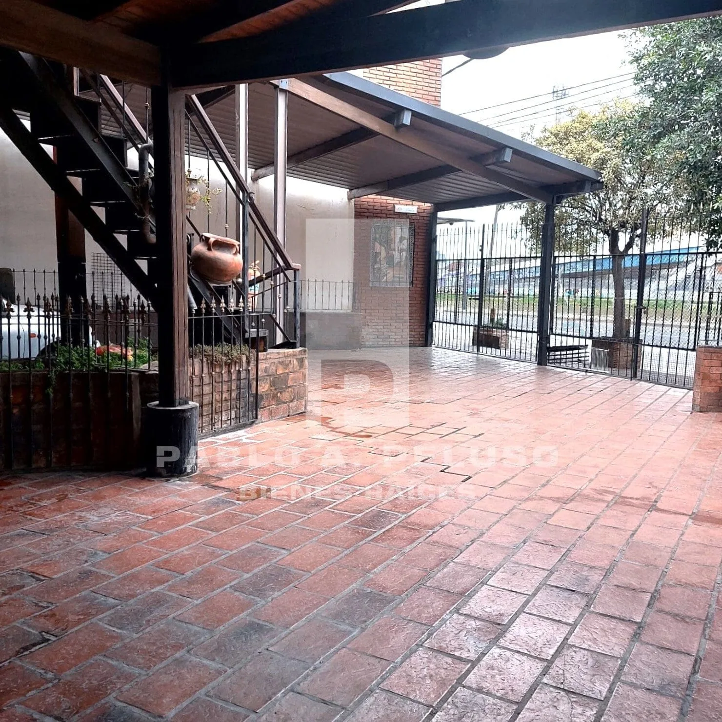 Venta Casa, Oficina Y Cocheras. Merlo. Zona Oeste. Buenos Aires