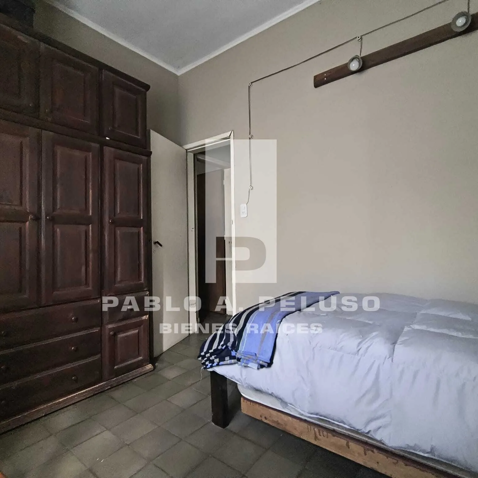 VENTA CASA, TRES AMBIENTES EN MERLO. ZONA OESTE. BUENOS AIRES.