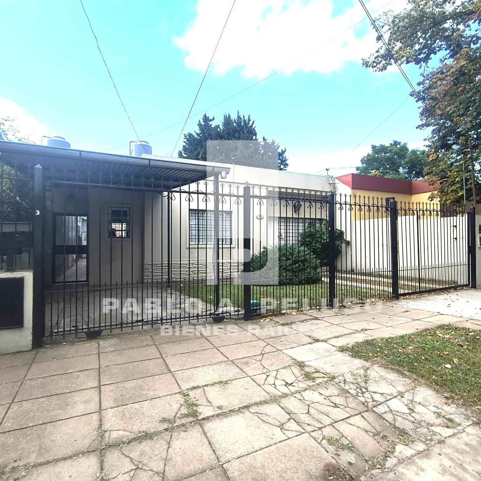 VENTA CASA, TRES AMBIENTES EN MERLO. ZONA OESTE. BUENOS AIRES.