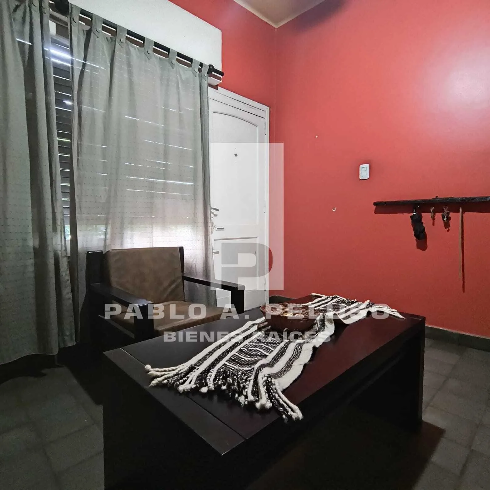 VENTA CASA, TRES AMBIENTES EN MERLO. ZONA OESTE. BUENOS AIRES.