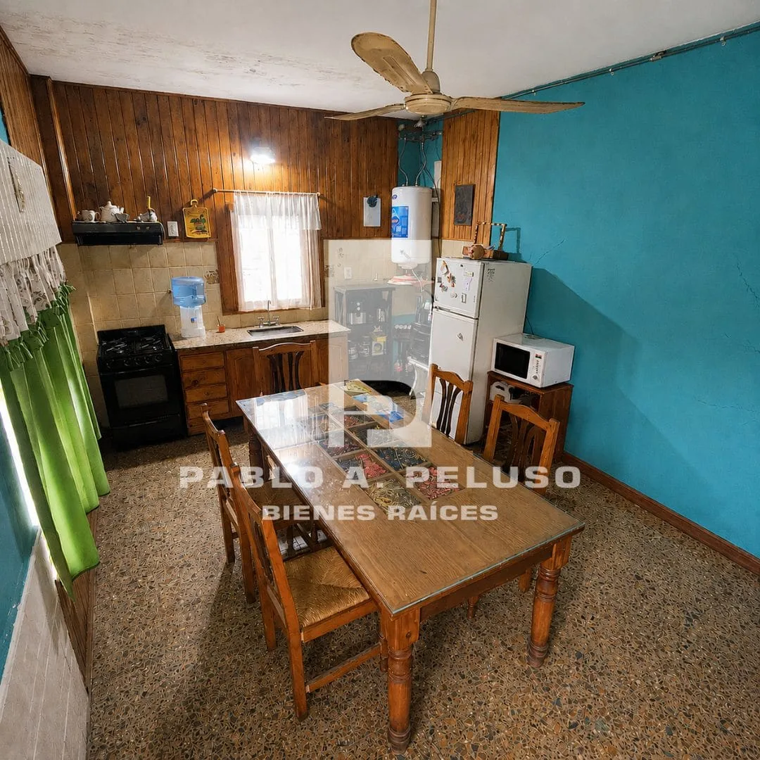 VENTA CASA AL FRENTE Y CASA AL CONTRAFRENTE. MERLO. ZONA OESTE. BUENOS AIRES.