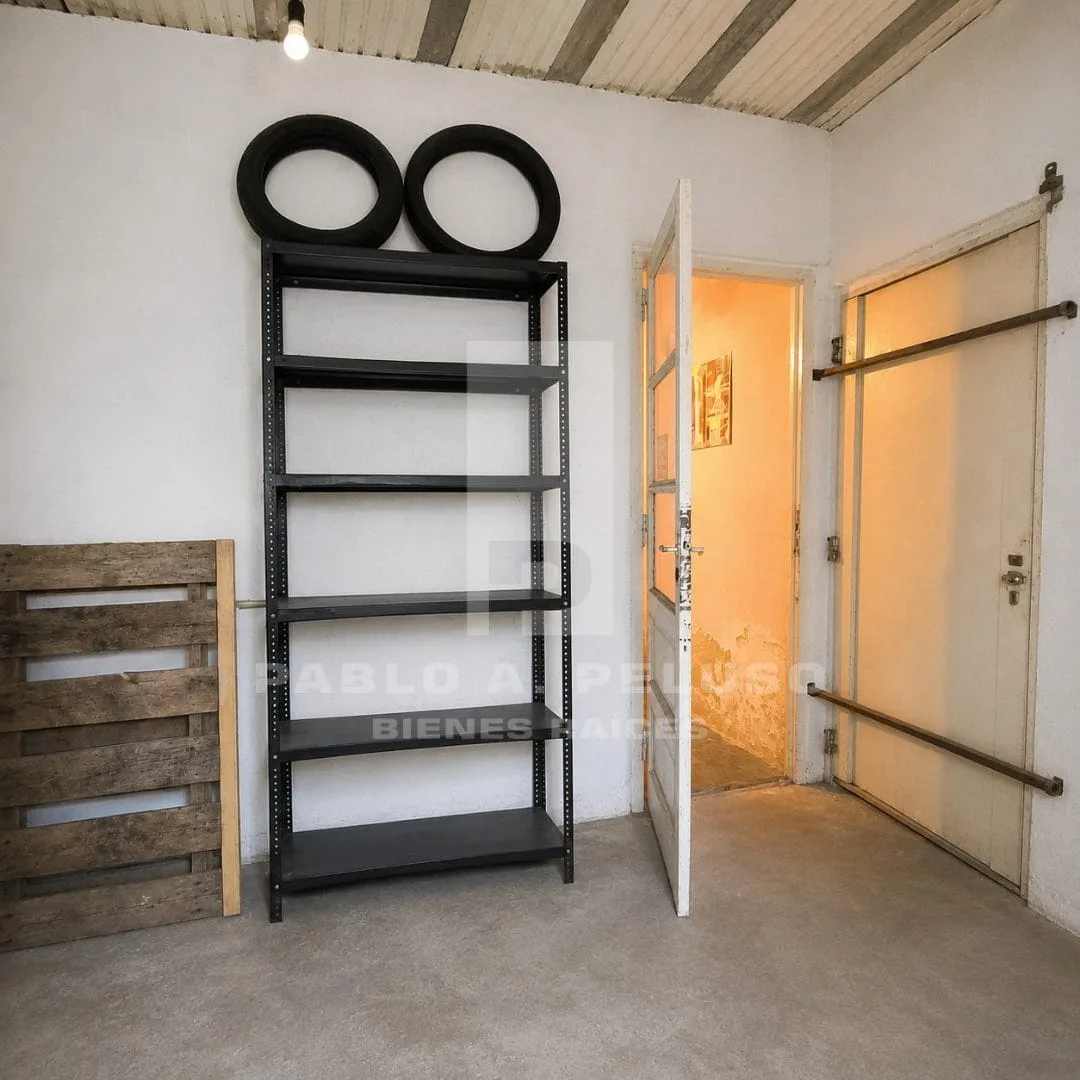 VENTA DE  CASA 4 AMBIENTES Y DOS DEPARTAMENTOS. LIBERTAD, MERLO. ZONA SUR. BUENOS AIRES.