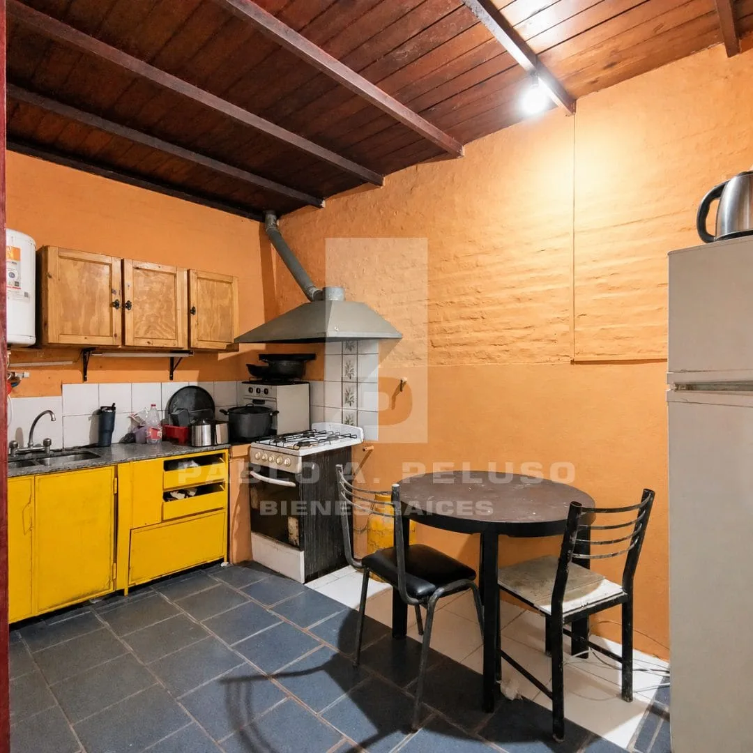 VENTA DE 3 DEPARTAMENTOS A REFACCIONAR, DOS EN PLANTA BAJA Y UNO EN PLANTA ALTA. MARCOS PAZ, ZONA OESTE, BUENOS AIRES.