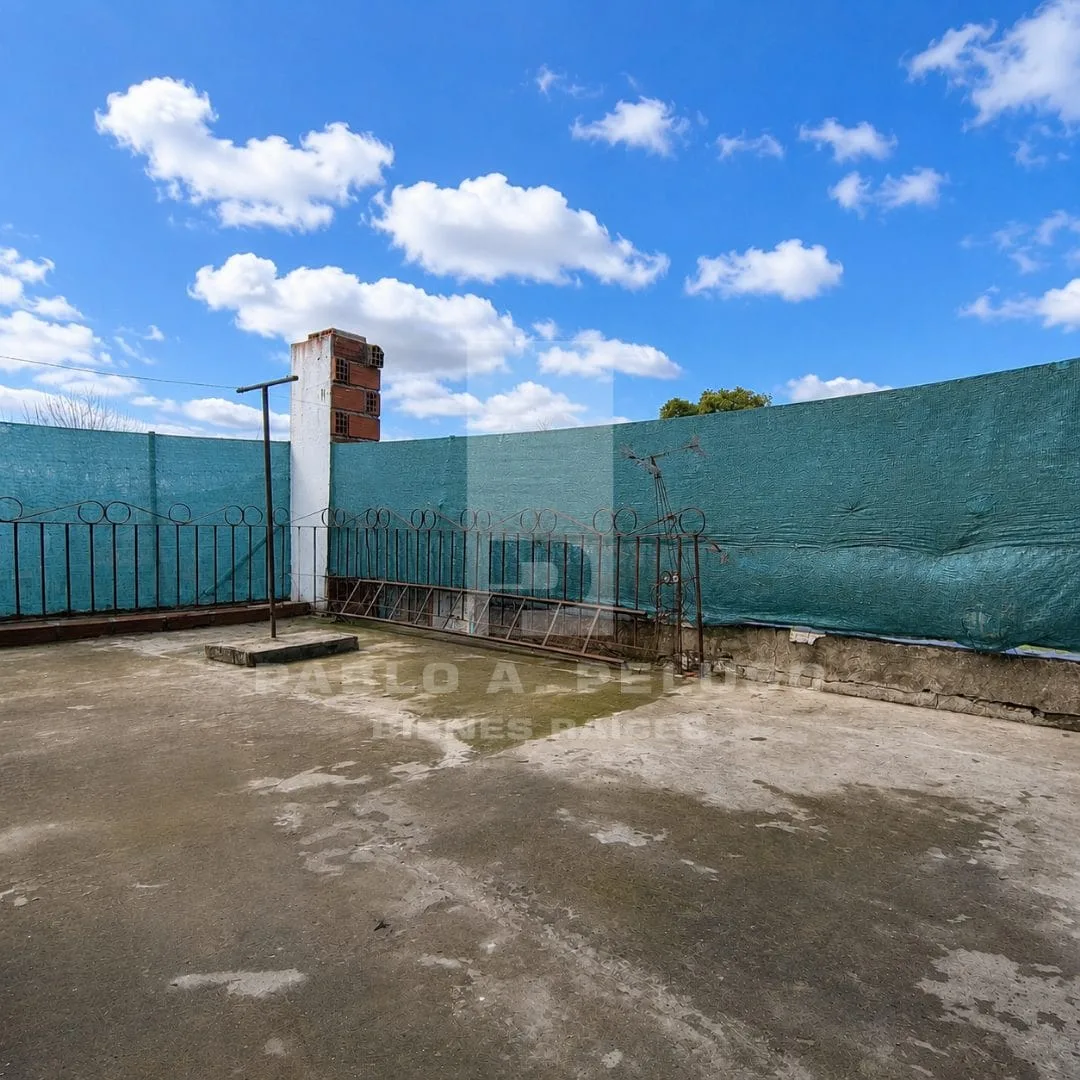 VENTA DE 3 DEPARTAMENTOS A REFACCIONAR, DOS EN PLANTA BAJA Y UNO EN PLANTA ALTA. MARCOS PAZ, ZONA OESTE, BUENOS AIRES.