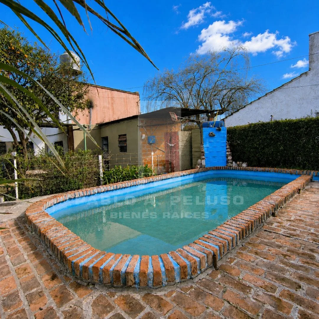 VENTA DE 3 DEPARTAMENTOS A REFACCIONAR, DOS EN PLANTA BAJA Y UNO EN PLANTA ALTA. MARCOS PAZ, ZONA OESTE, BUENOS AIRES.