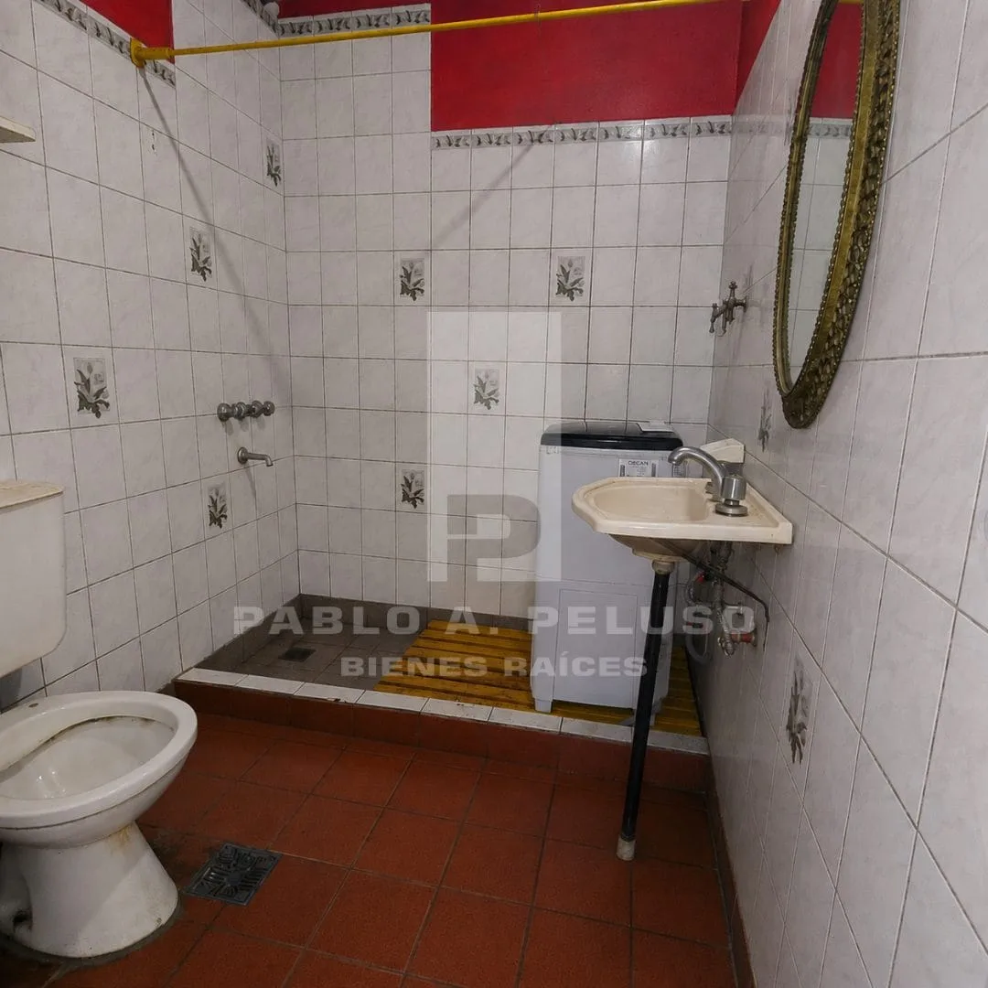 VENTA DE 3 DEPARTAMENTOS A REFACCIONAR, DOS EN PLANTA BAJA Y UNO EN PLANTA ALTA. MARCOS PAZ, ZONA OESTE, BUENOS AIRES.
